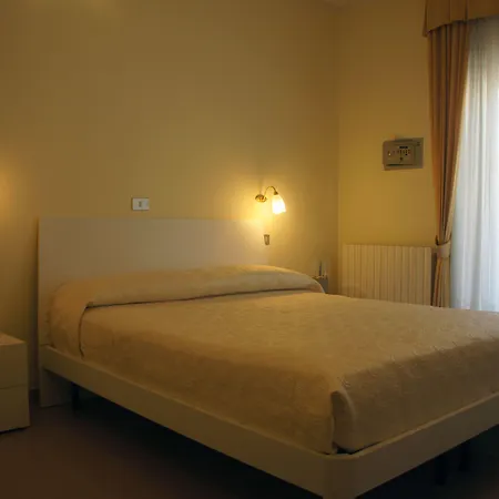 Hotell Solaris Giulianova